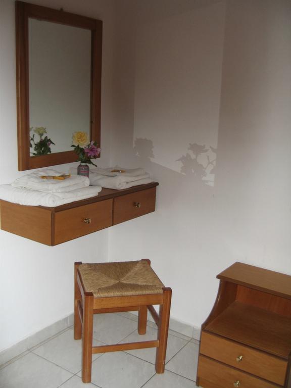 Irilena Apartments Stalís Phòng bức ảnh