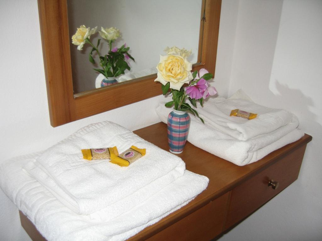 Irilena Apartments Stalís Phòng bức ảnh
